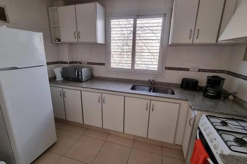 Depto Moderno Con Cochera, En La Mejor Zona De Mendoza Apartamento